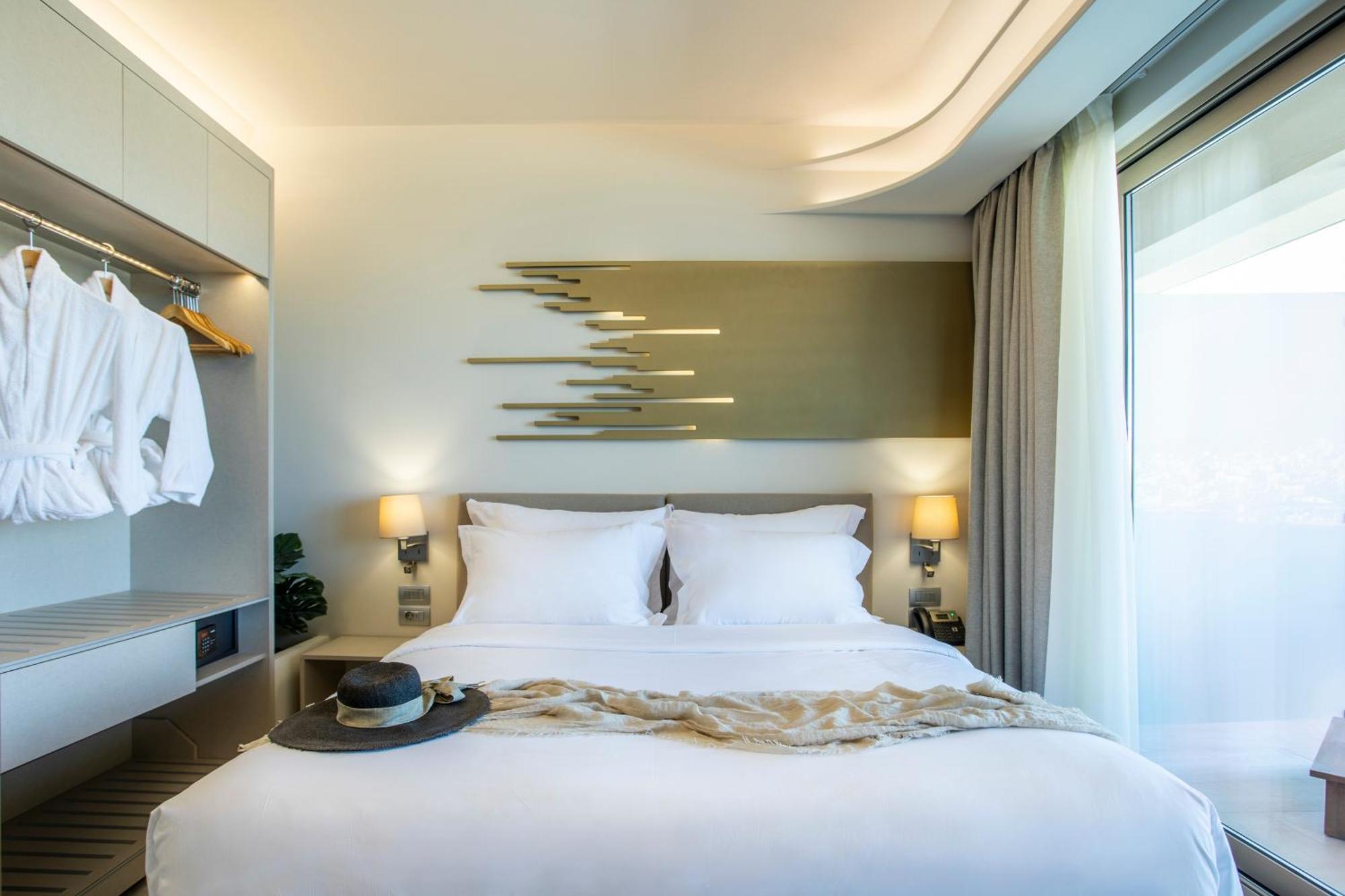 Superior Double or Twin Room City View